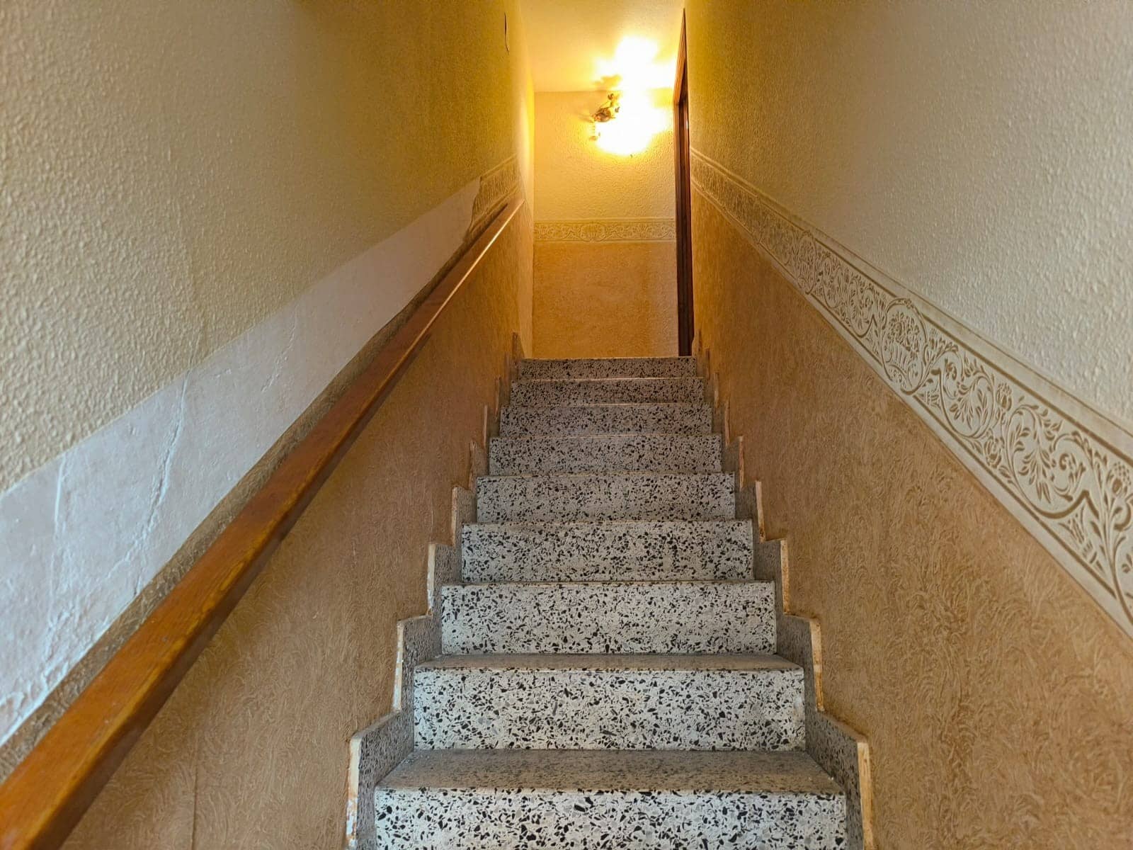6 Zimmer Haus zu verkaufen in Pinoso mit Garage - 56.000 € (Ref: 9928671)