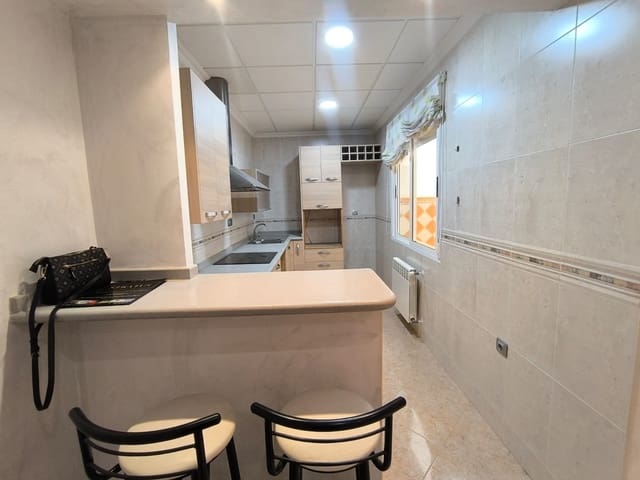 4 soveværelse Byhus til salg i L'Algueña / Alguenya - € 126.000 (Ref: 9932146)