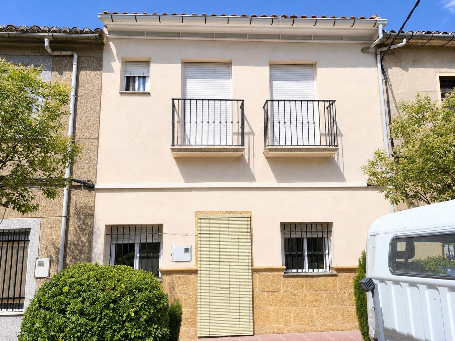 4 soveværelse Byhus til salg i L'Alguena / Alguenya - € 126.000 (Ref: 9932146)