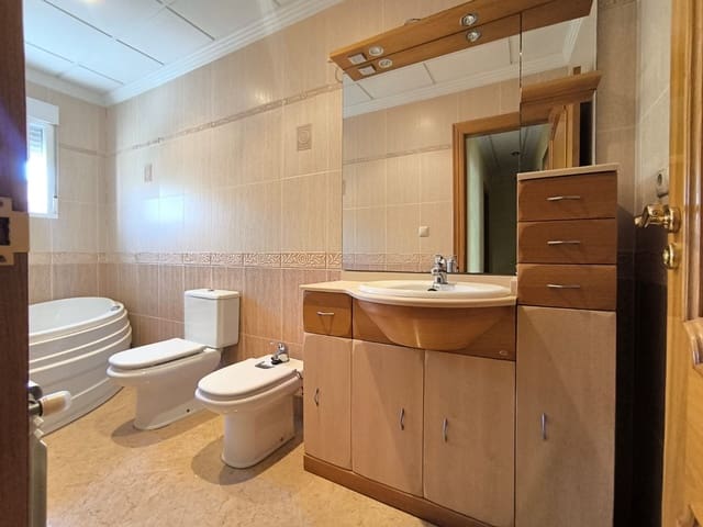 4 soveværelse Byhus til salg i L'Algueña / Alguenya - € 126.000 (Ref: 9932146)