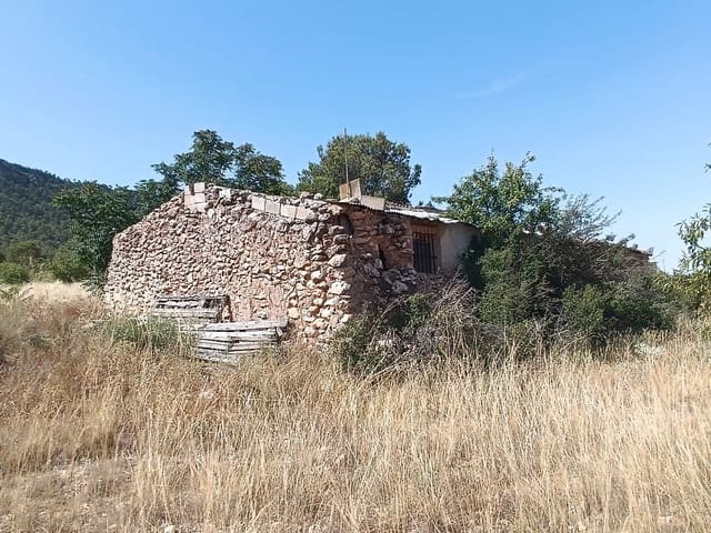 3 soverom Finca/Herregård til salgs i Yecla med garasje - € 49 000 (Ref: 9939250)