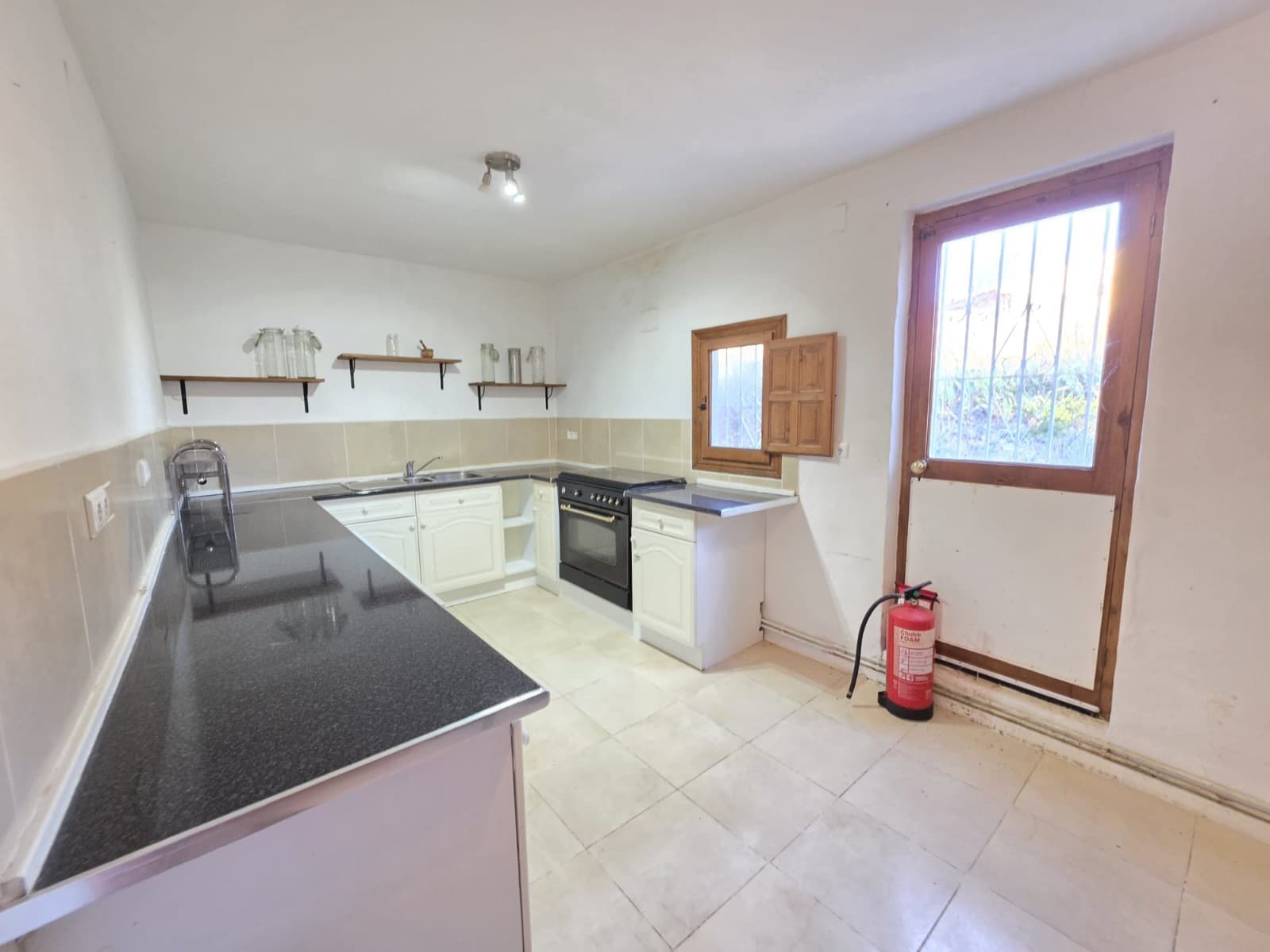3 soveværelse Villa til salg i Monovar / Monover med swimmingpool - € 179.995 (Ref: 9941177)