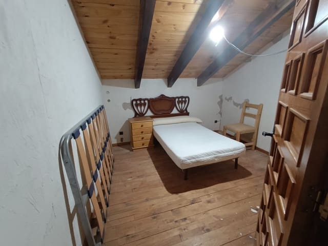 6 soverom Villa til salgs i Yecla med svømmebasseng garasje - € 279 000 (Ref: 9946824)