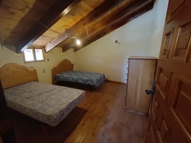 6 soverom Villa til salgs i Yecla med svømmebasseng garasje - € 279 000 (Ref: 9946824)