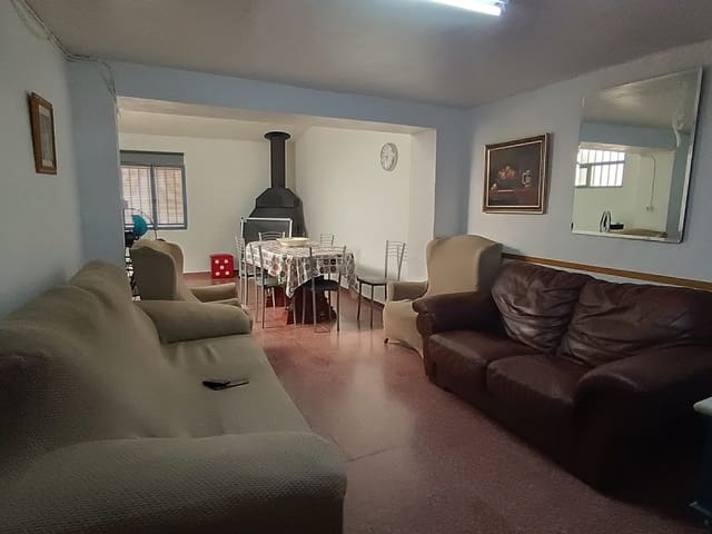 3 soverom Finca/Herregård til salgs i Yecla med garasje - € 89 000 (Ref: 9946825)