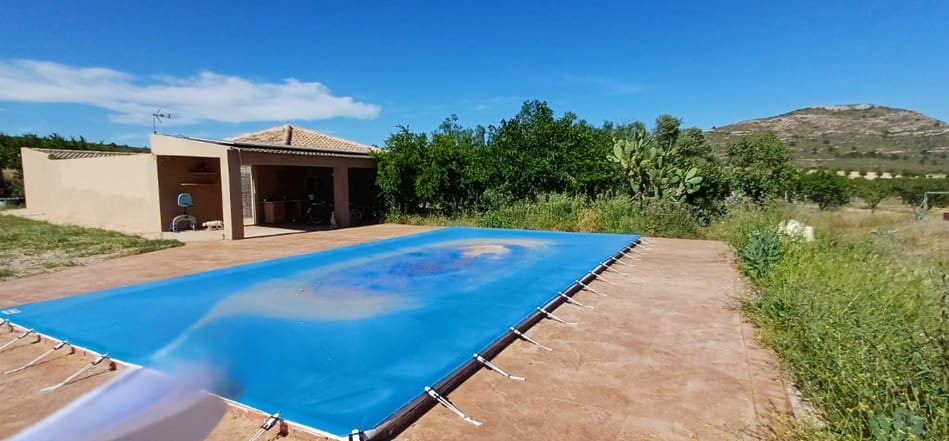 2 sypialnia Finka/Dom wiejski na sprzedaż w Caudete z basenem garażem - 175 000 € (Ref: 9950720)