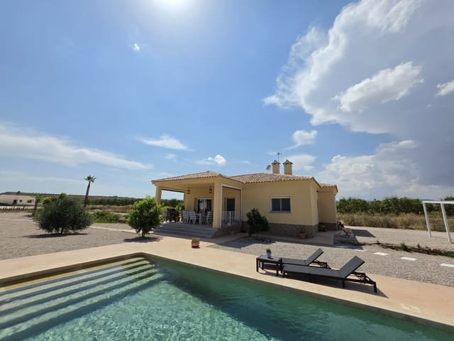 3 soveværelse Villa til salg i Pinoso med swimmingpool garage - € 423.995 (Ref: 9950721)