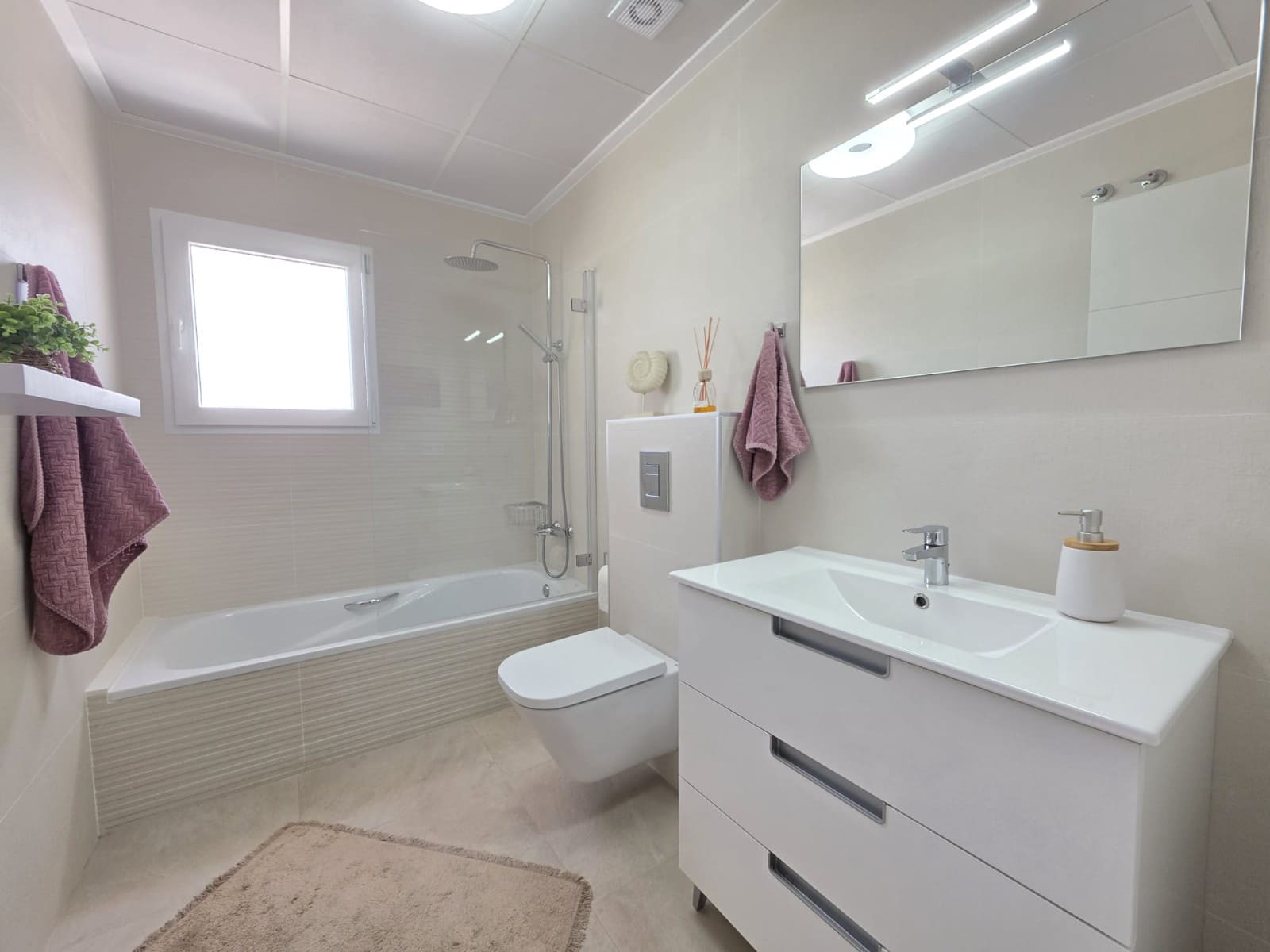 3 soveværelse Villa til salg i Pinoso med swimmingpool garage - € 423.995 (Ref: 9950721)