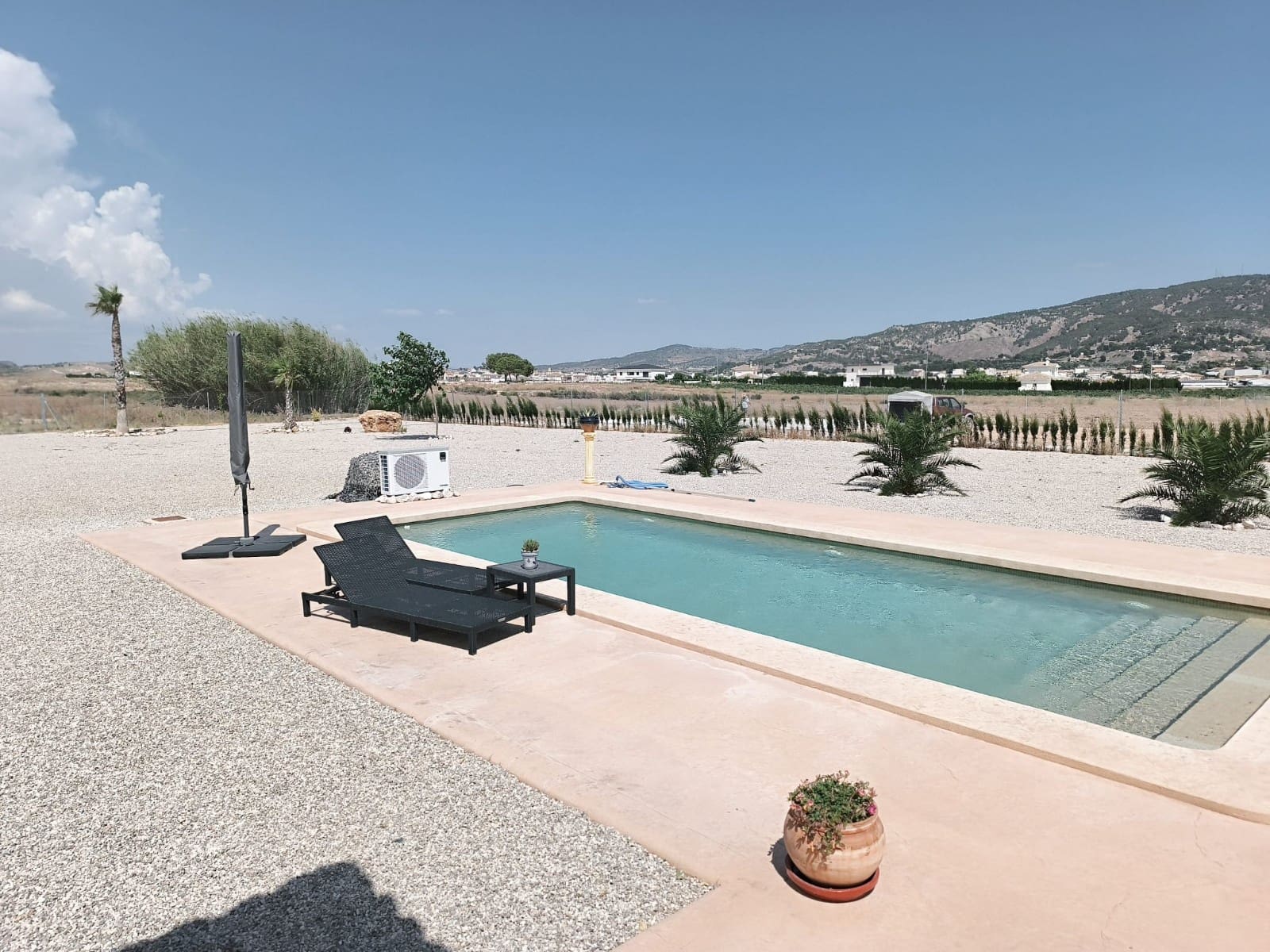3 soveværelse Villa til salg i Pinoso med swimmingpool garage - € 423.995 (Ref: 9950721)