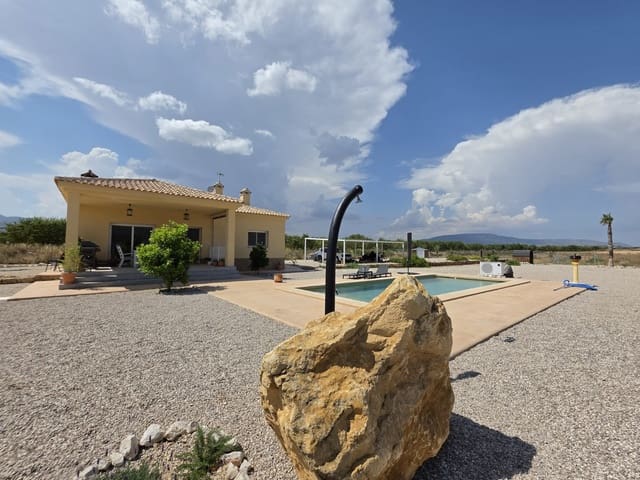 3 soveværelse Villa til salg i Pinoso med swimmingpool garage - € 423.995 (Ref: 9950721)