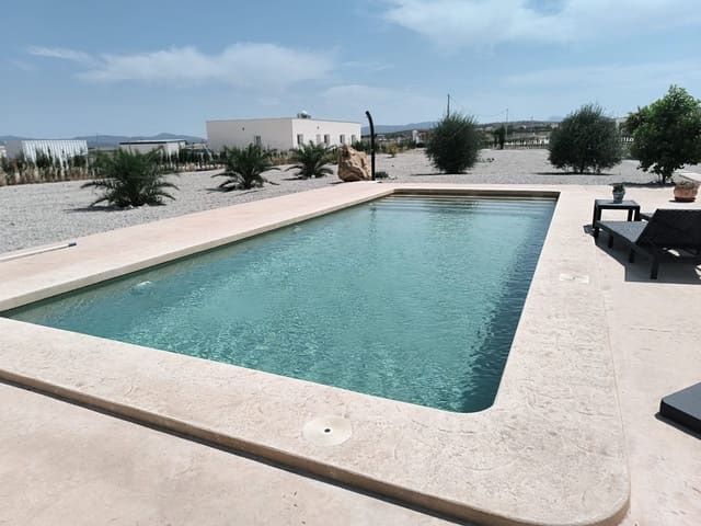 3 soveværelse Villa til salg i Pinoso med swimmingpool garage - € 423.995 (Ref: 9950721)