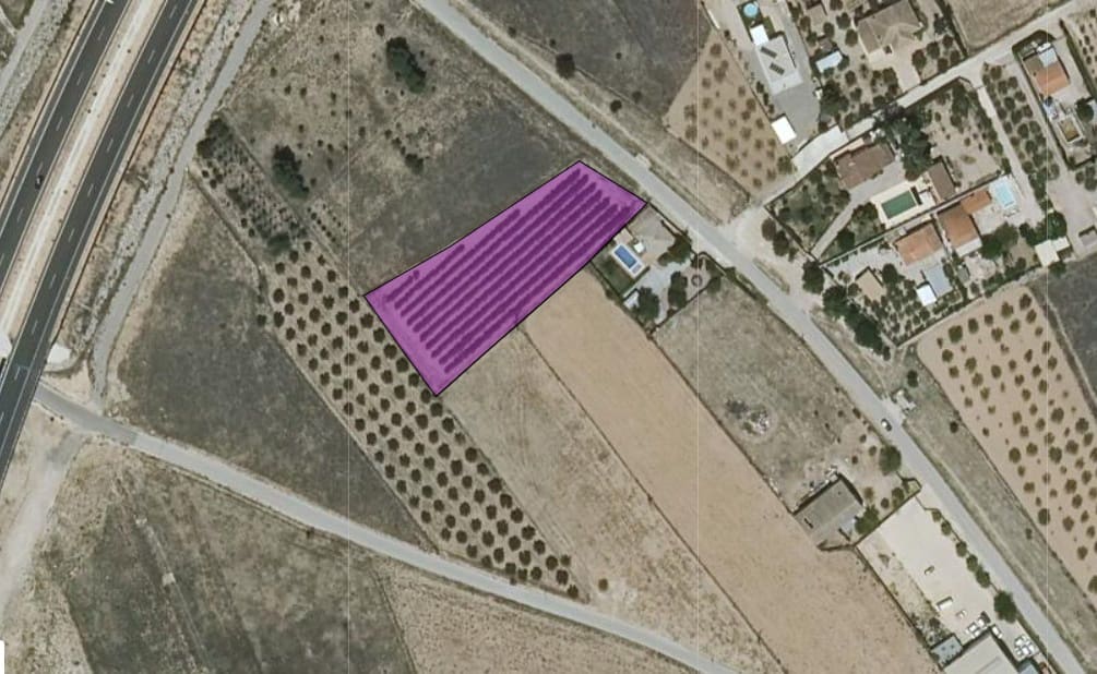 Undeveloped Land for sale in Caudete - € 49,995 (Ref: 9956319)
