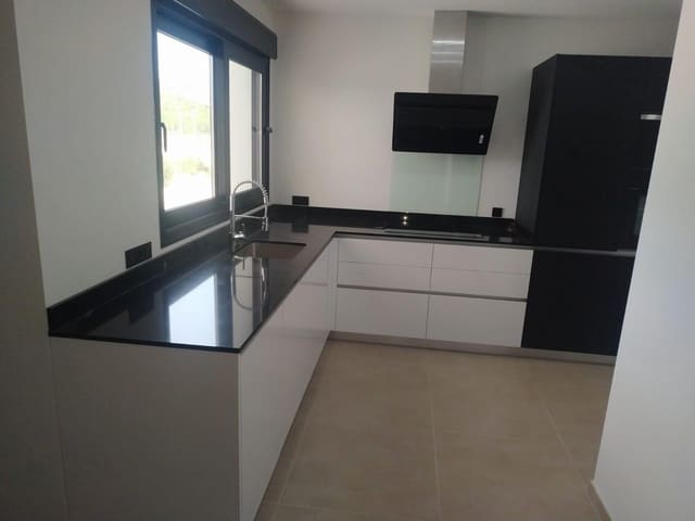 3 slaapkamer Villa te koop in Pinoso met zwembad garage - € 390.500 (Ref: 9958387)