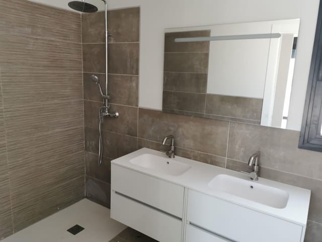 3 slaapkamer Villa te koop in Pinoso met zwembad garage - € 390.500 (Ref: 9958387)