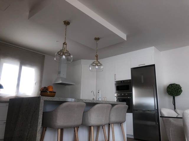 3 soveværelse Villa til salg i Pinoso med swimmingpool - € 291.500 (Ref: 9958388)