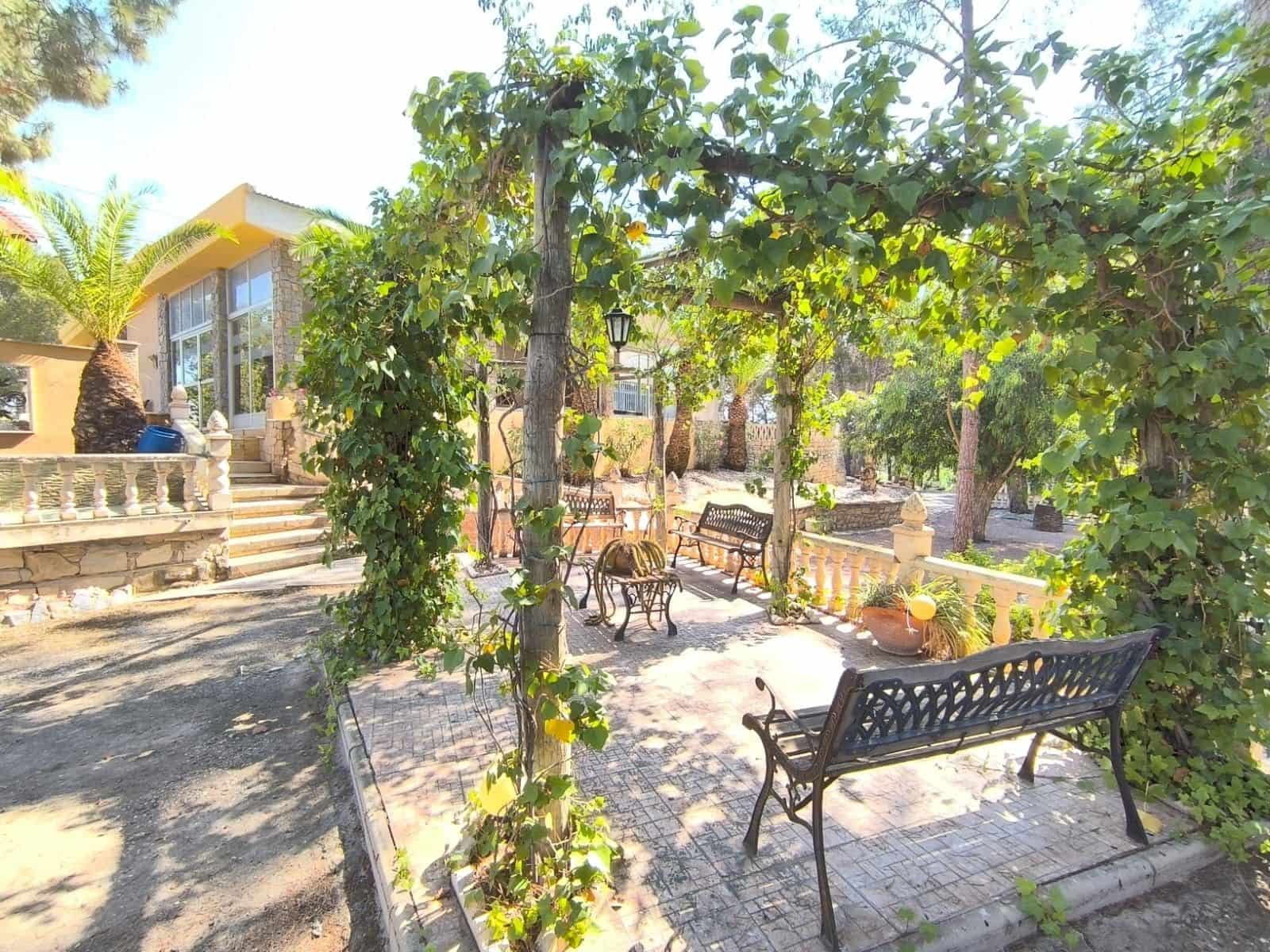 Chalet de 10 habitaciones en Monóvar / Monóver en venta con piscina garaje - 624.995 € (Ref: 9961514)