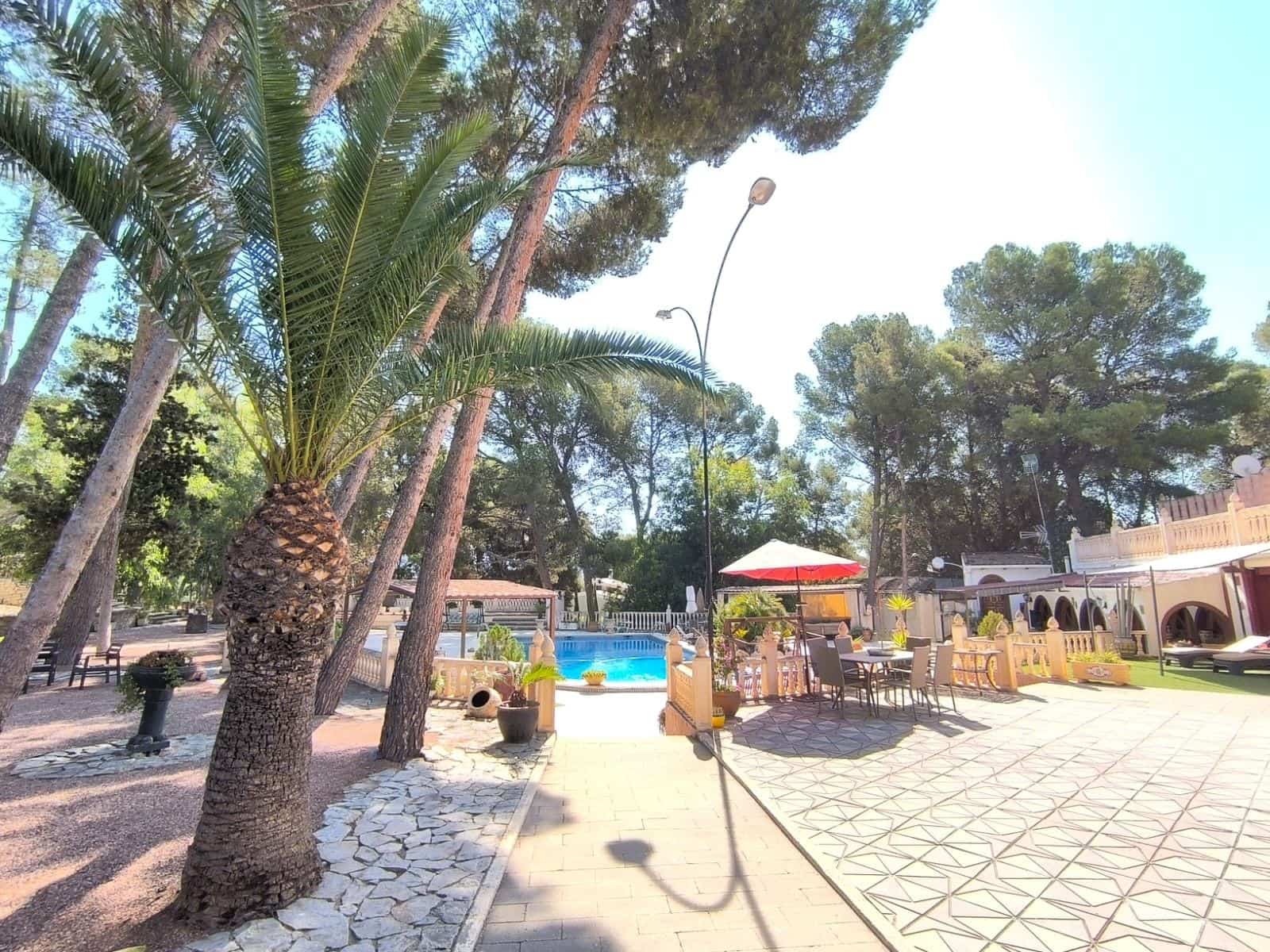 Chalet de 10 habitaciones en Monóvar / Monóver en venta con piscina garaje - 624.995 € (Ref: 9961514)