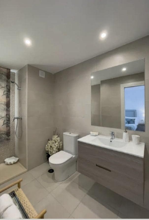 3 soverom Leilighet til salgs i Nueva Andalucia med svømmebasseng - € 450 000 (Ref: 9975916)