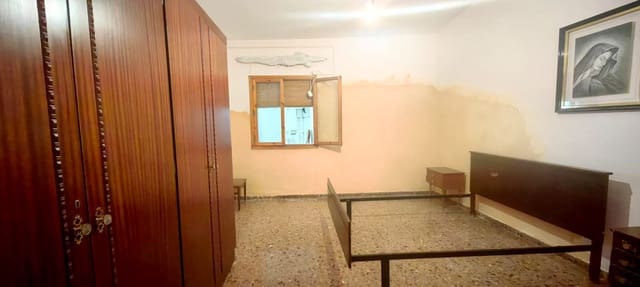 5 Zimmer Haus zu verkaufen in Raspay, Yecla - 88.000 € (Ref: 9979322)