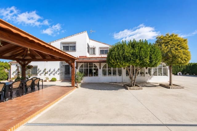 7 sypialnia Willa na sprzedaż w Villena z basenem garażem - 690 000 € (Ref: 9981622)