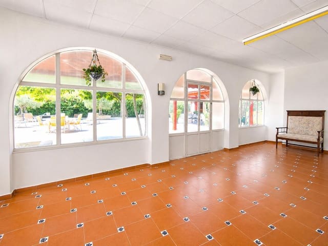 7 sypialnia Willa na sprzedaż w Villena z basenem garażem - 690 000 € (Ref: 9981622)