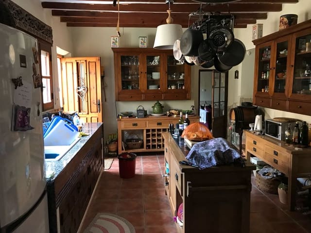 5 soverom Finca/Herregård til salgs i Monóvar / Monóver med svømmebasseng garasje - € 325 000 (Ref: 9984299)