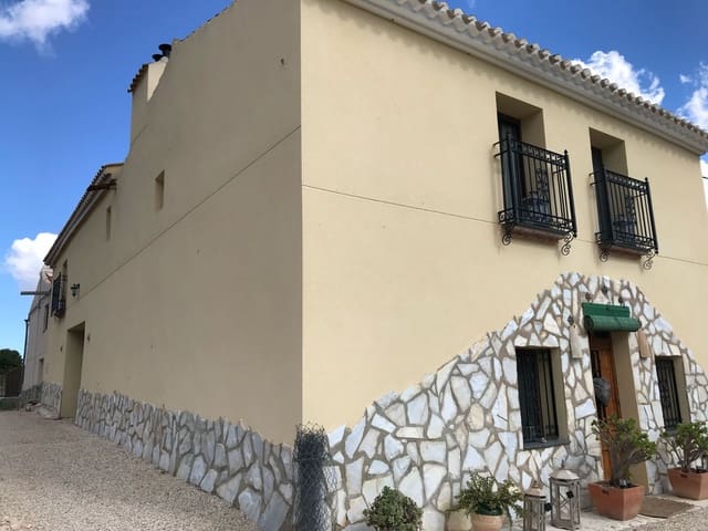5 soverom Finca/Herregård til salgs i Monóvar / Monóver med svømmebasseng garasje - € 325 000 (Ref: 9984299)