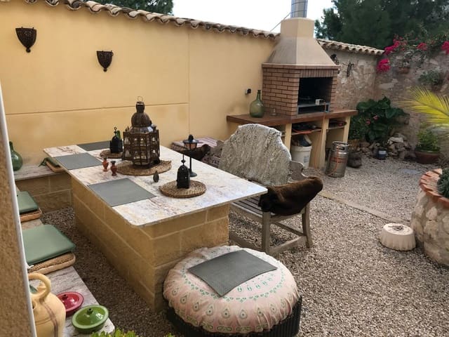 5 soverom Finca/Herregård til salgs i Monóvar / Monóver med svømmebasseng garasje - € 325 000 (Ref: 9984299)