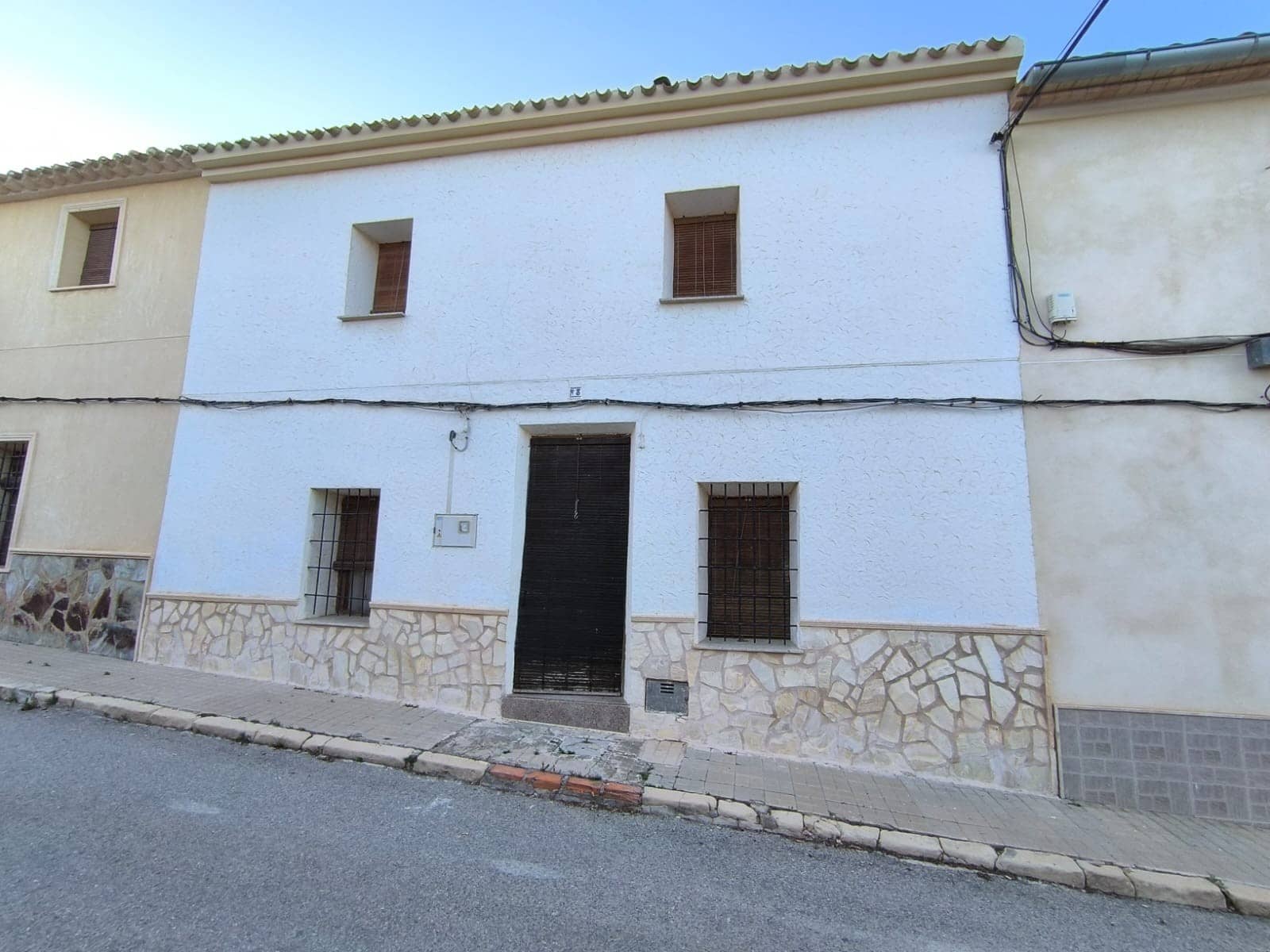 7 slaapkamer Huis te koop in Raspay - € 88.000 (Ref: 9984300)