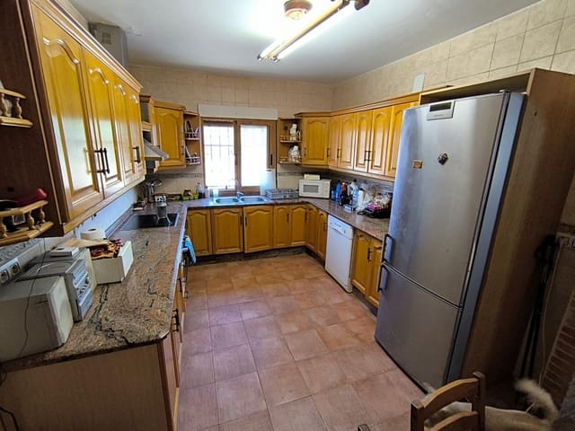 5 soveværelse Villa til salg i Jumilla med swimmingpool garage - € 300.000 (Ref: 9984301)