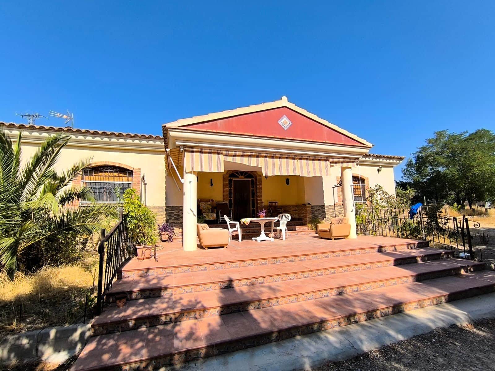 5 soveværelse Villa til salg i Jumilla med swimmingpool garage - € 300.000 (Ref: 9984301)