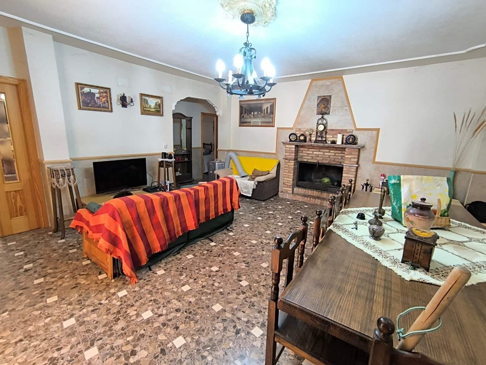 5 soveværelse Villa til salg i Jumilla med swimmingpool garage - € 300.000 (Ref: 9984301)