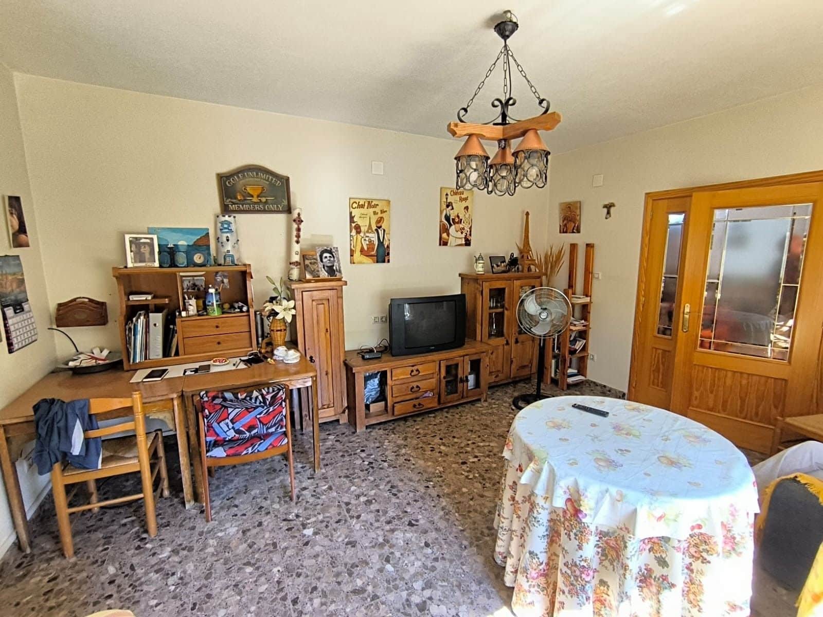 5 bedroom Villa for sale in Jumilla with pool garage - € 300,000 (Ref: 9984301)