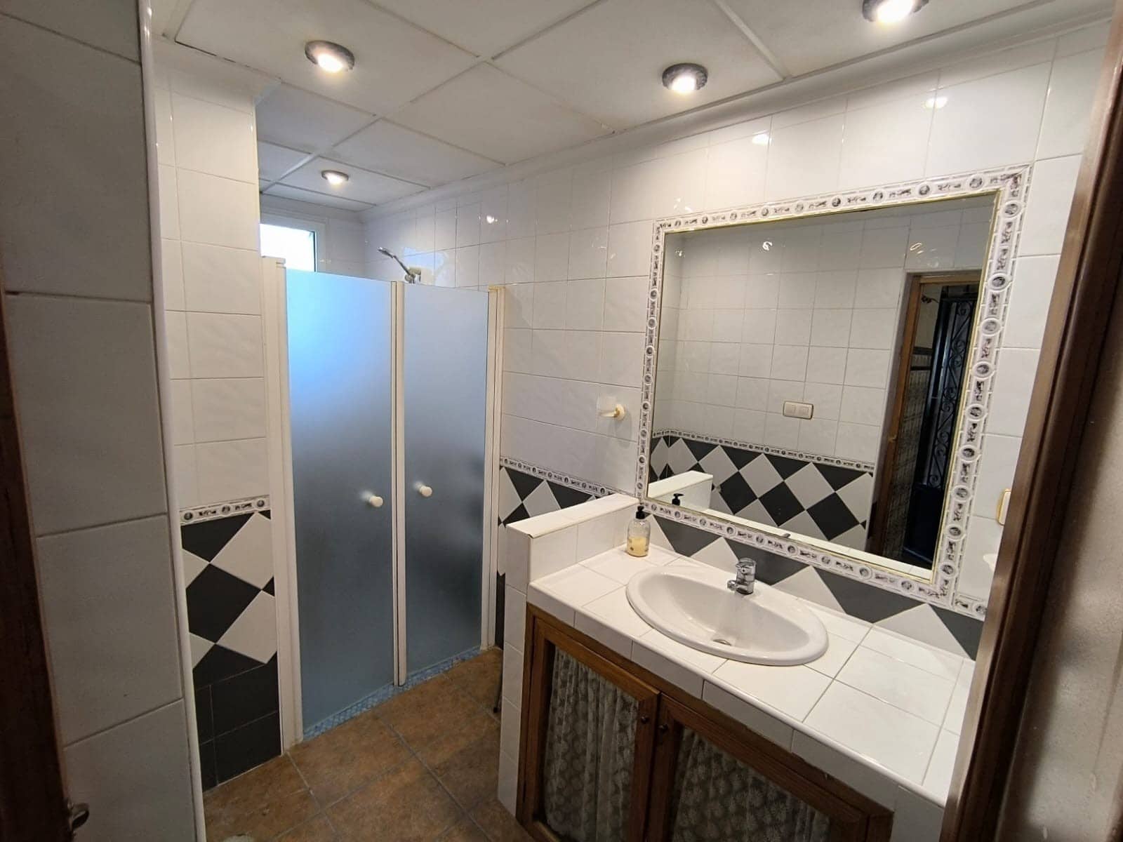 6 Zimmer Villa zu verkaufen in Yecla mit Pool Garage - 279.000 € (Ref: 9984302)