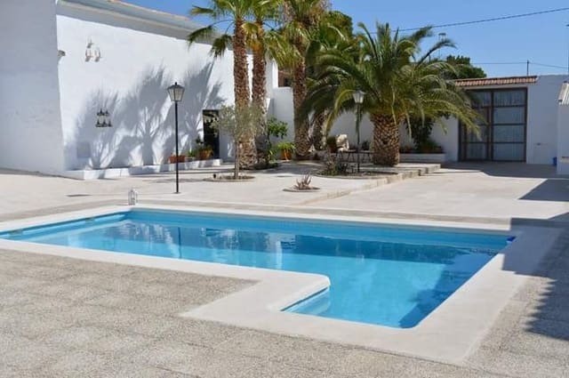 5 soveværelse Villa til salg i Torre del Rico, Jumilla med swimmingpool garage - € 349.995 (Ref: 9987067)