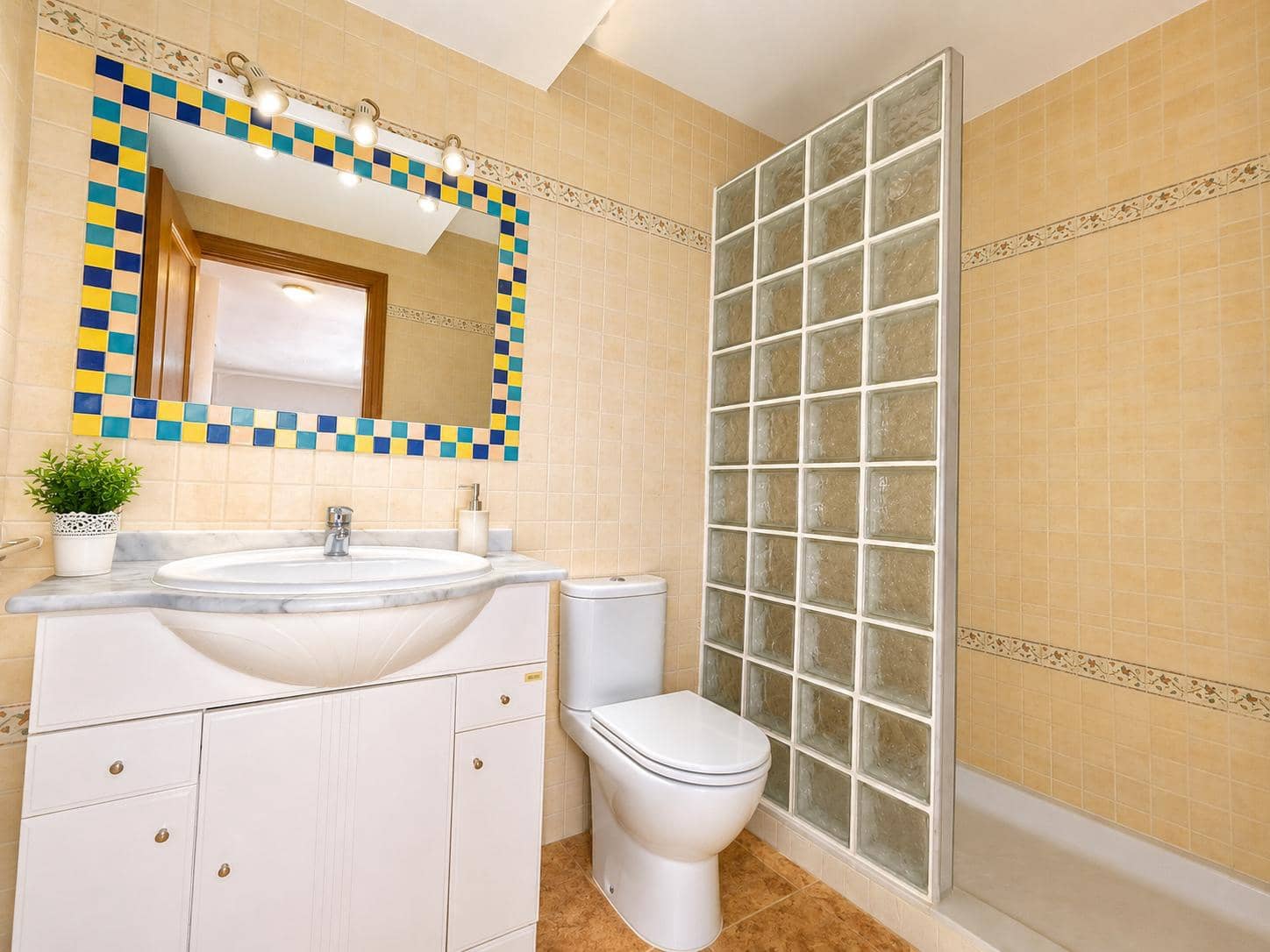 4 slaapkamer Huis te koop in Pinoso - € 136.000 (Ref: 9991806)