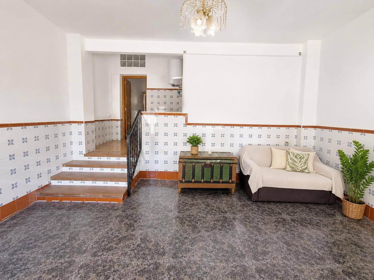 4 slaapkamer Huis te koop in Pinoso - € 136.000 (Ref: 9991806)