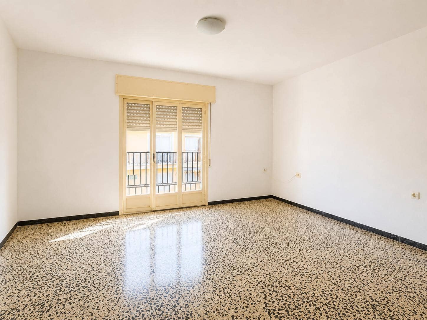 4 slaapkamer Huis te koop in Pinoso - € 136.000 (Ref: 9991806)