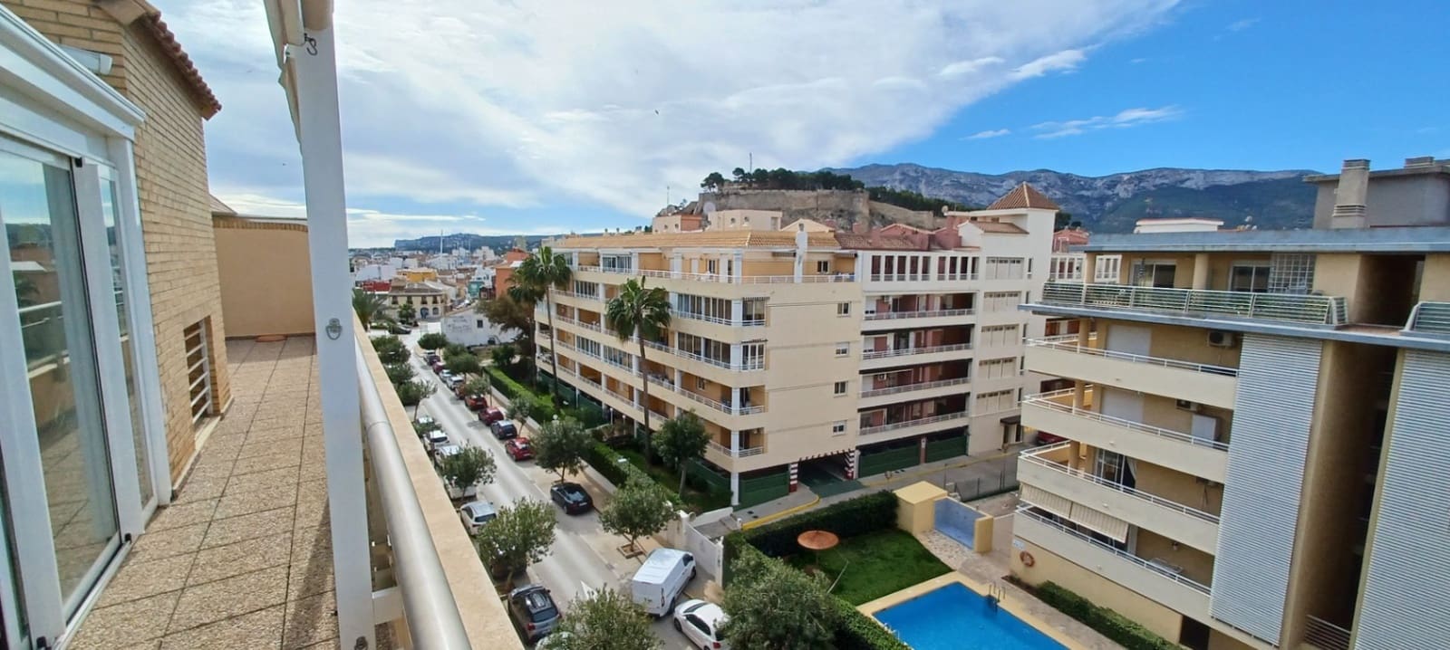 4 sypialnia Penthouse na sprzedaż w Denia z basenem garażem - 800 000 € (Ref: 7776468)