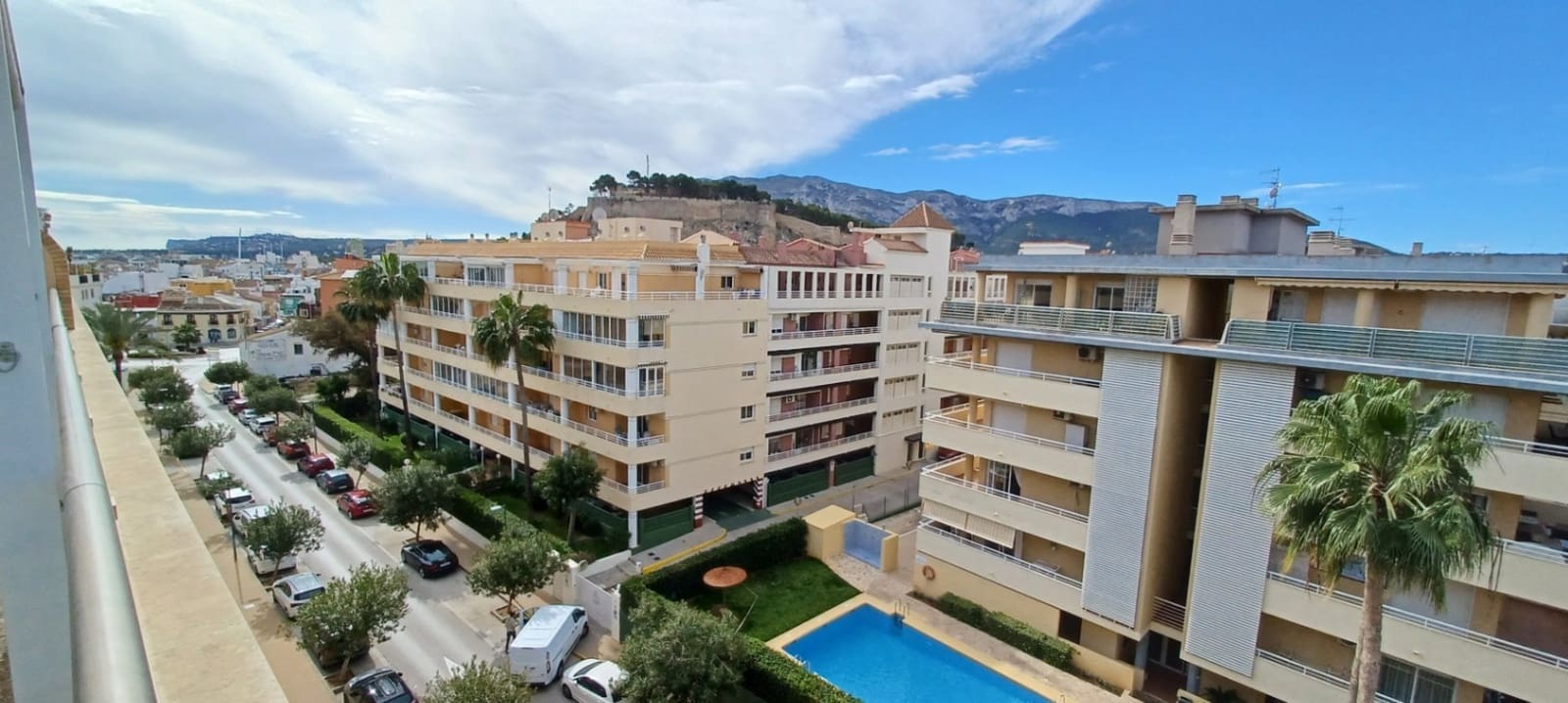4 sypialnia Penthouse na sprzedaż w Denia z basenem garażem - 800 000 € (Ref: 7776468)