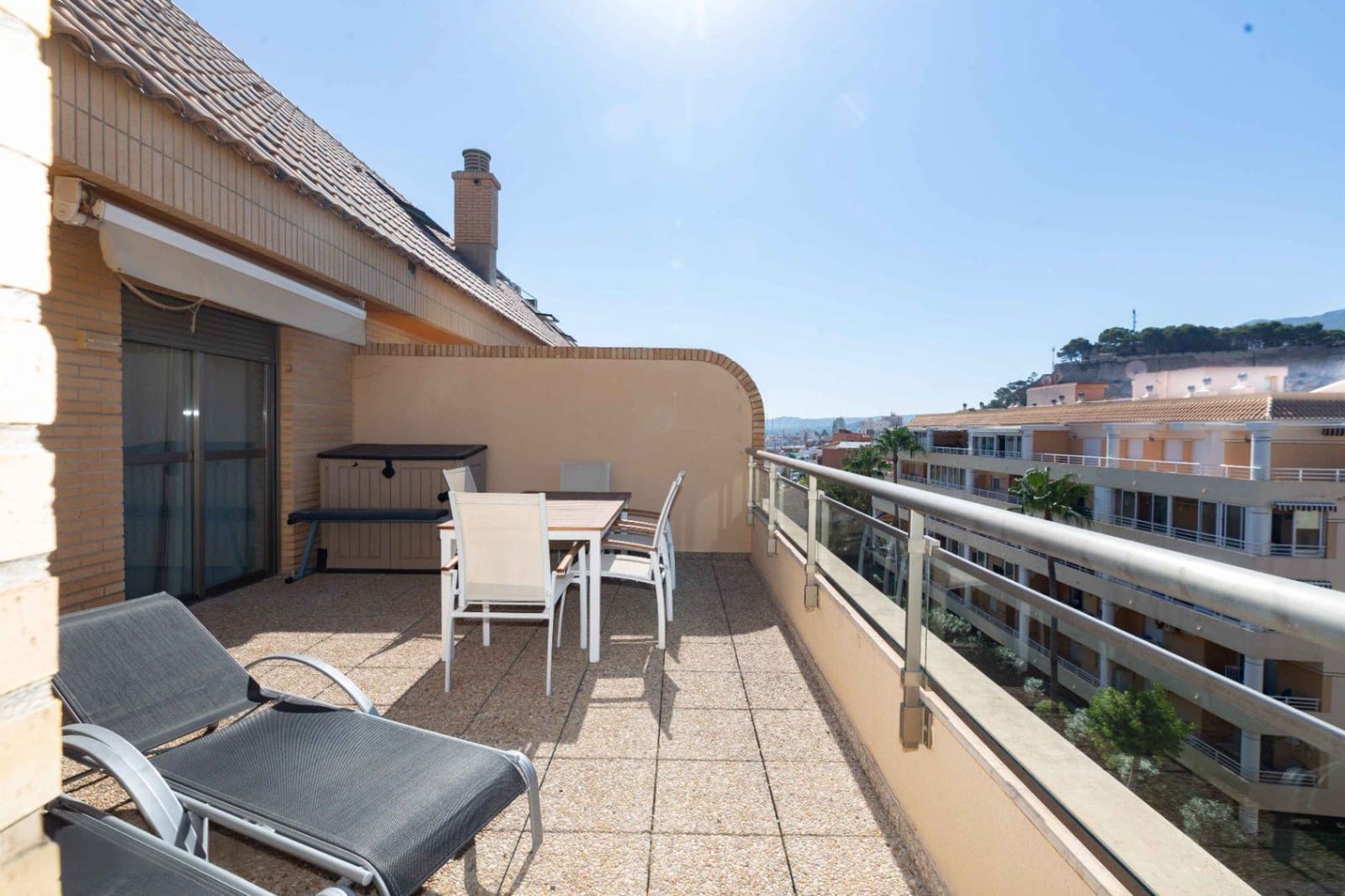 4 sypialnia Penthouse na sprzedaż w Denia z basenem garażem - 800 000 € (Ref: 7776468)