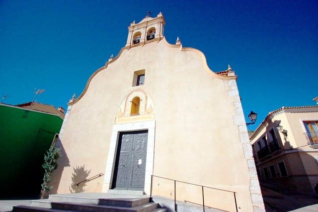 2 slaapkamer Villa te koop in Tormos met zwembad garage - € 366.500 (Ref: 8066987)