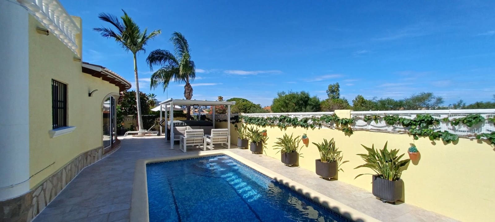 3 sovrum Villa till salu i Denia med pool garage - 595 000 € (Ref: 8574336)