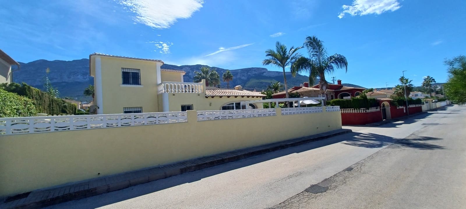 3 sovrum Villa till salu i Denia med pool garage - 595 000 € (Ref: 8574336)