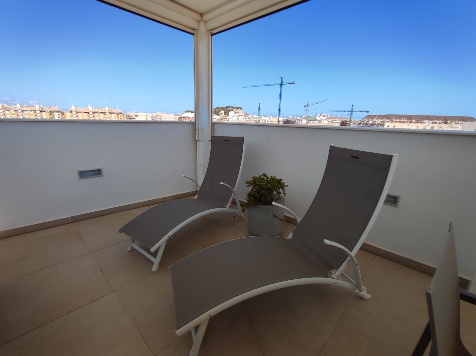 4 slaapkamer Penthouse te koop in Denia met zwembad garage - € 455.000 (Ref: 8598914)