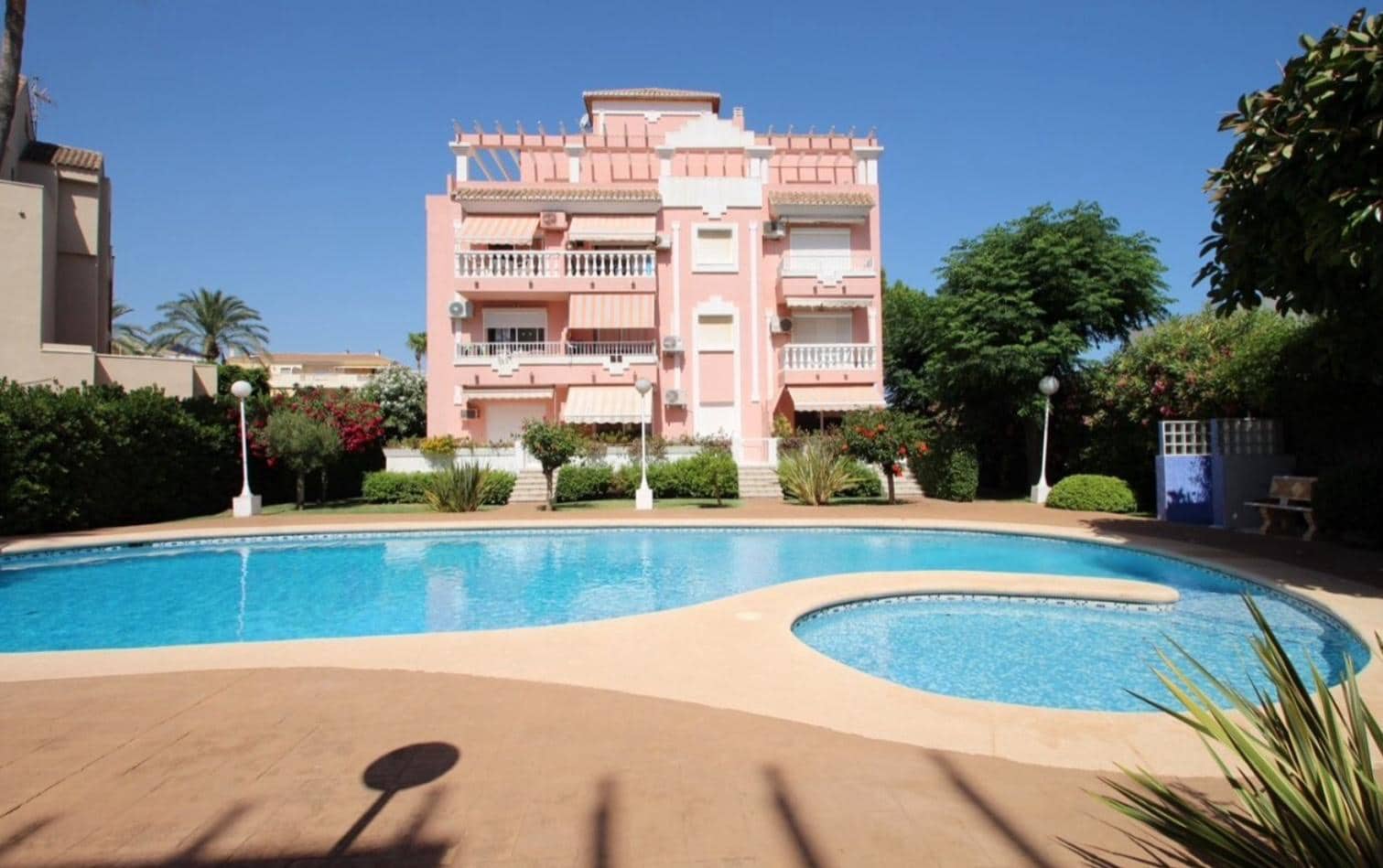 Lejlighed til salg i Denia med swimmingpool garage - € 165.000 (Ref: 9100233)