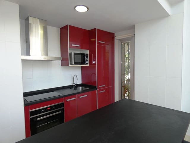 4 soverom Rekkehus til salgs i Denia med svømmebasseng garasje - € 575 000 (Ref: 9221352)