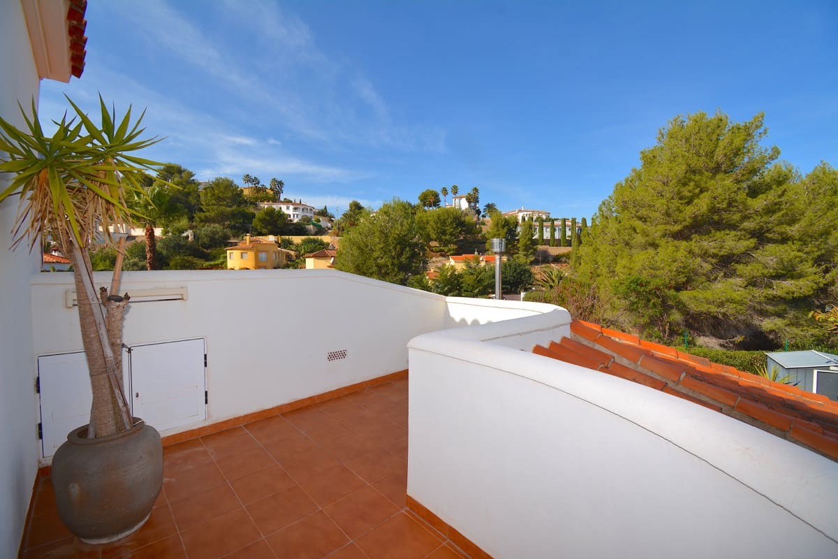 4 soverom Villa til salgs i Denia med svømmebasseng garasje - € 560 000 (Ref: 9354095)