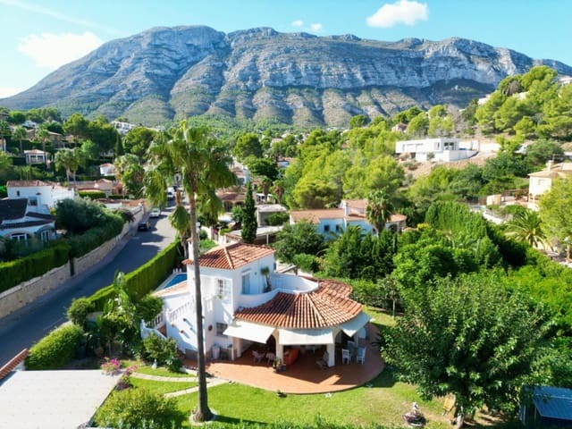 4 bedroom Villa for sale in El Montgó, Dénia with pool garage - € 560,000 (Ref: 9354095)