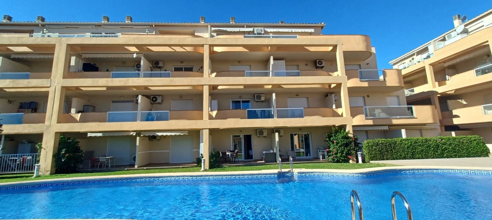 1 soverom Leilighet til salgs i Denia med svømmebasseng garasje - € 170 000 (Ref: 9445508)